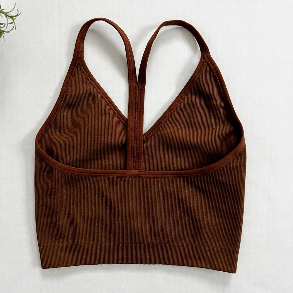 Set Active Racerback Ribbed Brown Crop Top - Picture 4 of 5